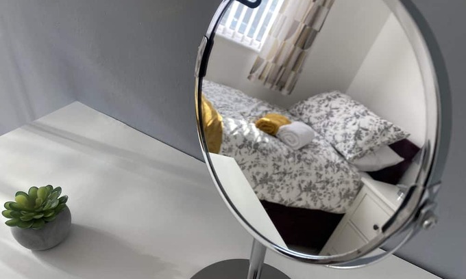 Thornaby On Tees Casa | Home from Home Howard’s House provides a comfy , clean home for your stay .