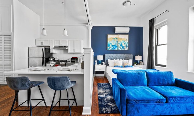 Downtown Newark Apartamento | Open space lux studio 20 mins to NYC
