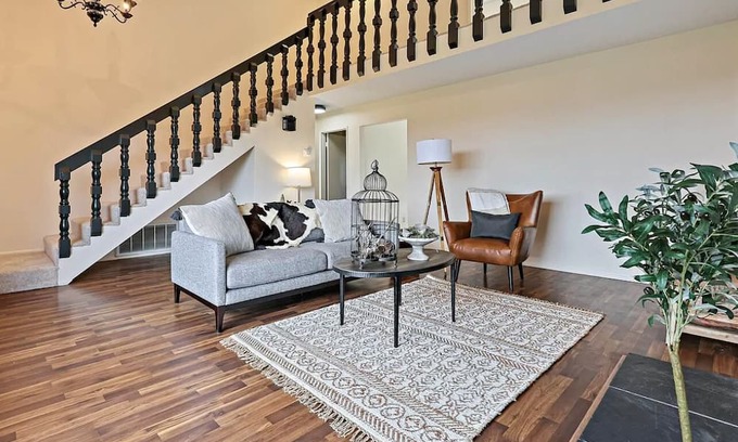 North Broadway Casa | Cozy Spanish villa with panoramic views, fire place, sauna and room to exhale!