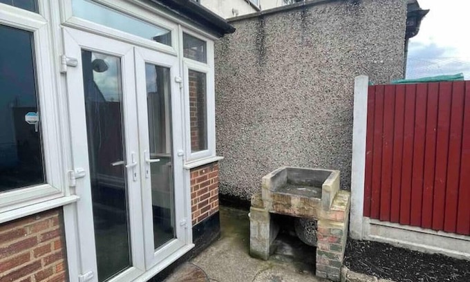 Lea Bridge Casa | Twin Tranquility- Room in Leyton