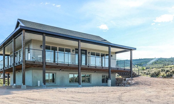 Sweetwater Casa | Modern Lake view home perfect for gathering— 5 minutes to Ideal Beach amenities