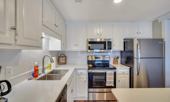 Statesboro Apartamento | Downtown Loft - Above Bull Barrel Close to Georgia Southern