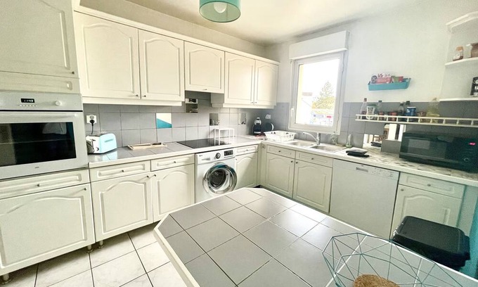 Palaiseau Cama Y Desayuno | Chambre 16m2 Palaiseau Centre Ville. Gare RER Palaiseau à 2mn à Pied
