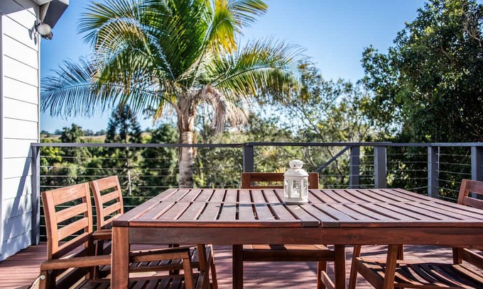 Highworth Casa | Falcons Rest