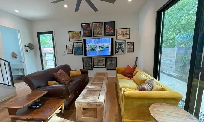 Holly Casa | Big East Austin house at Lake & close to DT