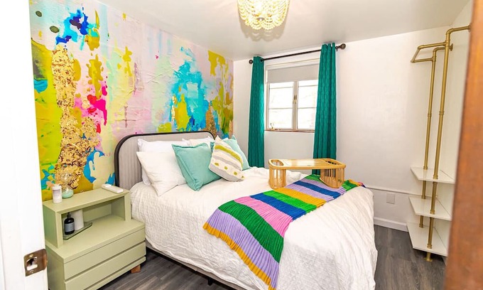 San Clemente Casa | Historic Central Tucson Casa Clemente minutes from Downtown, UofA Pet Friendly