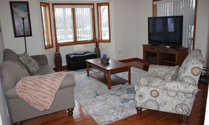 Minneapolis Casa | This is Living On Purpose. Experience the best parts of Minnesota. Welcome home!