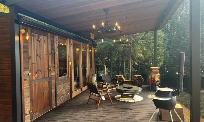 Higashihiroshima Alquiler De RV | Completely private glamping with a woodfired bath / Higashihiroshima City Hiroshima