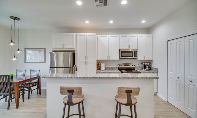 Okeechobee Casa | Modern Okeechobee Townhome w/ Backyard!