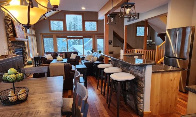 Forest Ridge Estates Chalet De Esquí | Spectacular 4 Bedroom, 4 Bathroom House-Greywolf Drive-Hot Tub and Sauna!