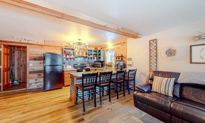 New Meadows Casa | Alpine home with private hot tub, fireplace, & W/D - near skiing
