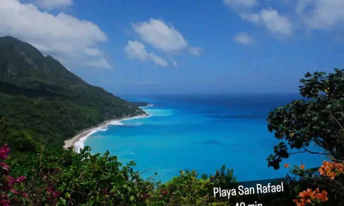 Barahona Casa | MANGO TROPICAL HOUSE ONLY 600 METERS FROM THE BEACH and Restaurants