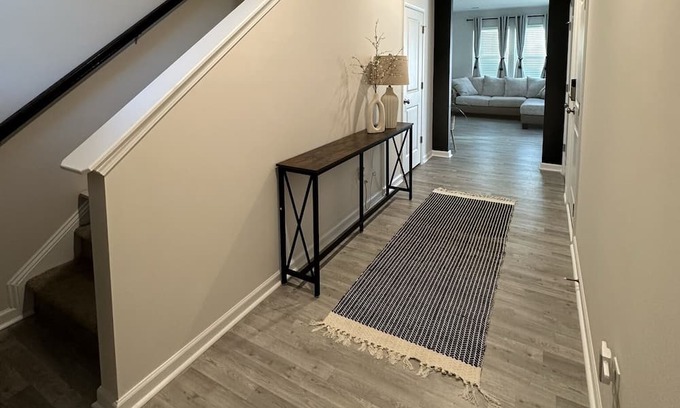 Elgin Casa | Home away from home! near Fort Jackson military base and downtown USC!
