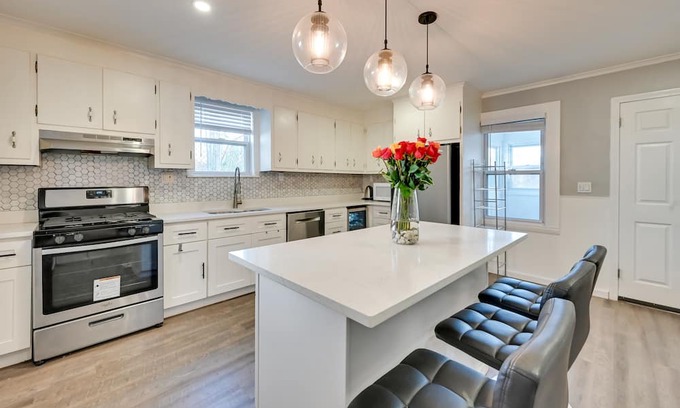 Avon Casa | Family-Friendly Avon Home: 10 Mi to Hartford!
