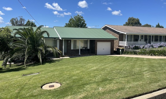 Inverell Casa | Spacious Inverell home suitable for 10 guests