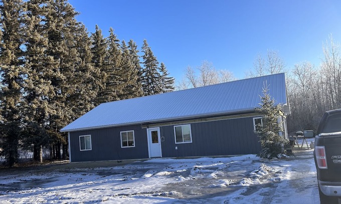 Williams Cabina | Large cabin with all new construction near Lake of the Woods.