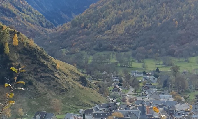 Bagneres-de-Luchon Casa | Agréable Maison Avec Terrasse et Parking Privé, sur la Route de Superbagnères