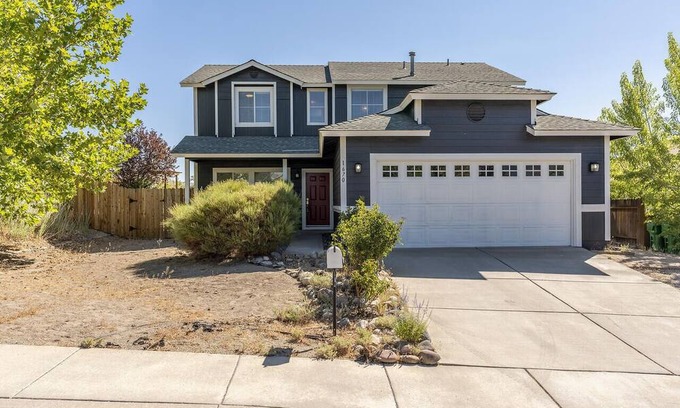 Northwest Reno Casa | 3x2.5 Home with Spectacular Valley Views, pet friendly.