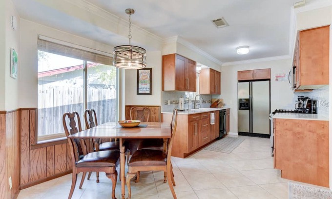 North Austin Civic Association Casa | North Central Ranch style house in 78758