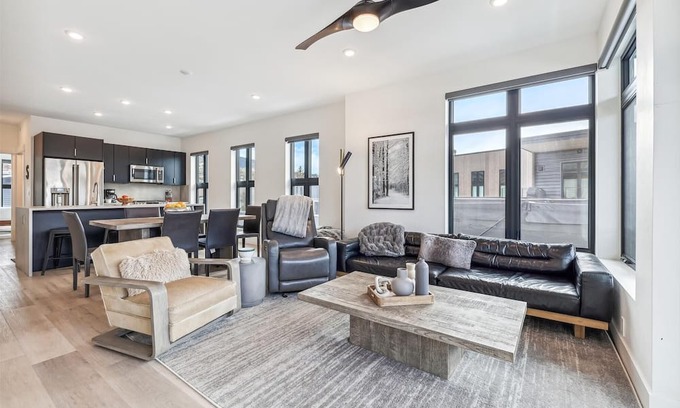 Willow Grove Condominio | River West 536: Silverthorne Condo - New Listing - Private Hot Tub