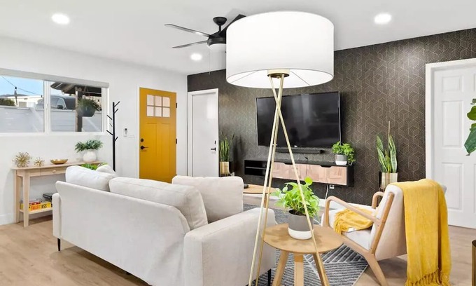 La Presa Casa | Charming 2 bedroom home in Spring Valley, CA.