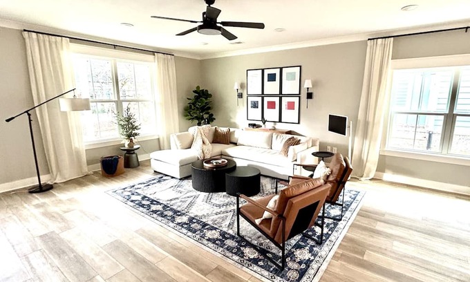 Jackson Casa | New home in downtown Jackson, steps away from restaurants, shops and The Lift!