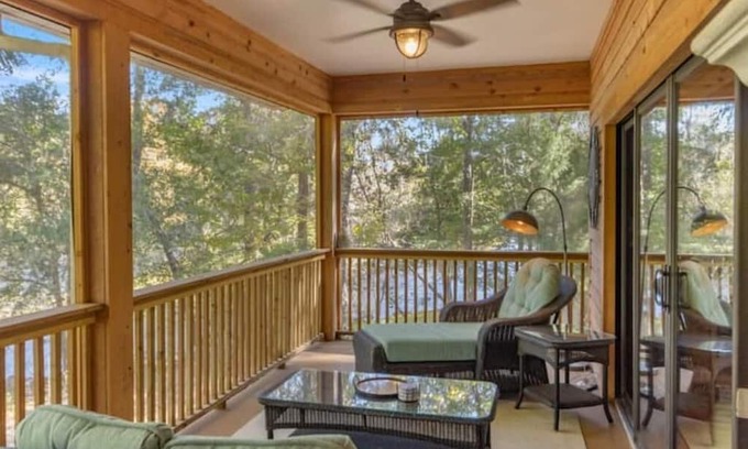 High Springs Casa | The River Deva - The Heart of High Springs