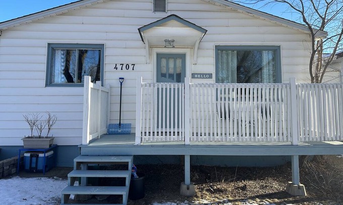 Stettler Casa | Walkable Stettler 2 Bedroom Suite