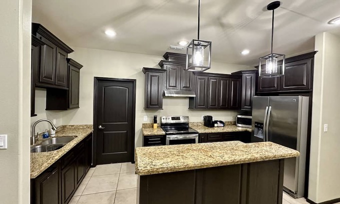 Brownsville Casa | Newly Remodeled Home