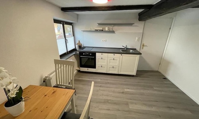 Heinebach Apartamento | Ferienwohnung 2-4 Personen. Bahnhofsnah. Direkt an der B83