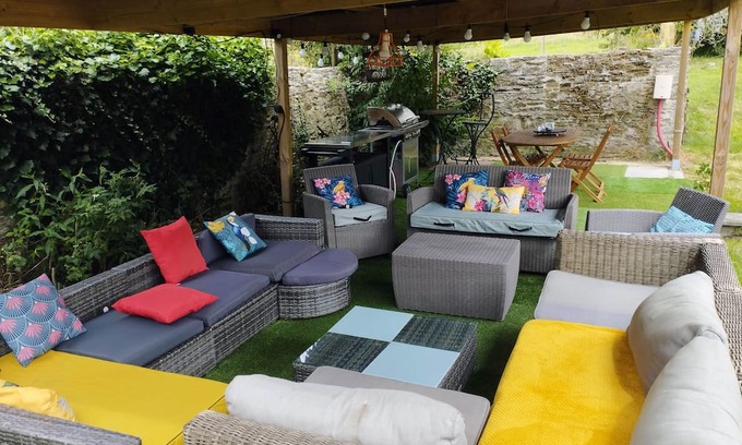 Cahagnes Otro | Quiet Farmhouse in the middle of the countryside. Center location in Normandy.