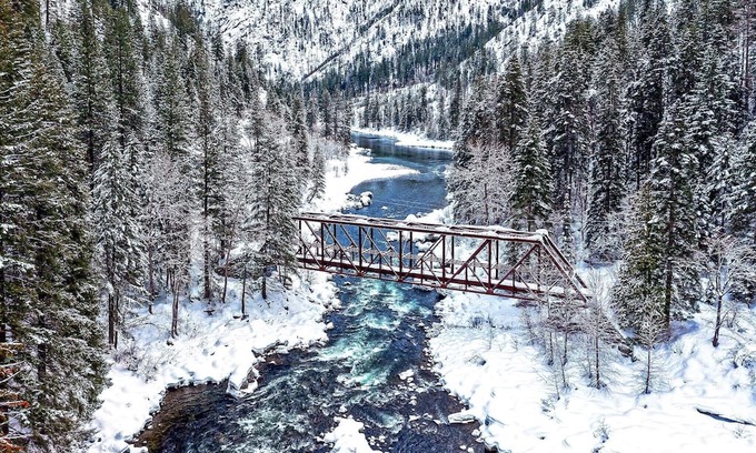 Leavenworth Casa | Alpine Views, Two Suites Grace Luxury Chalet Townhome in Heart of Leavenworth!