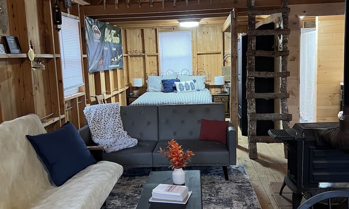 Olamon Cabina | Rustic cabin overlooking beautiful Penobscot River. Great smallmouth fishing!