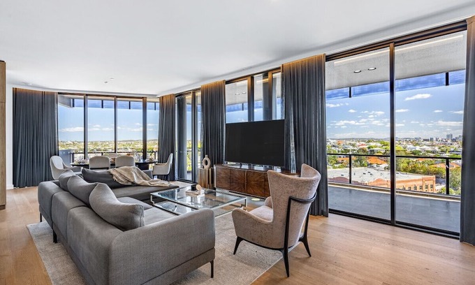 Newstead Apartamento | View From the Top - Brand New 3BR Luxury Skyhome