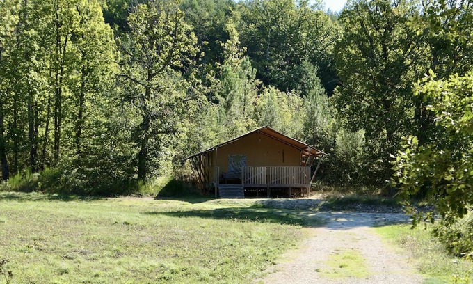 Revest-du-Bion Chalet De Esquí | Glamping tent2: wild-life feeling with Provence touch 3 bedrooms (max. 6 guests)