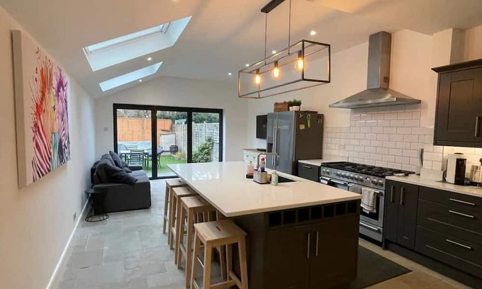 Canbury Apartamento | Stunning 3 Bed House