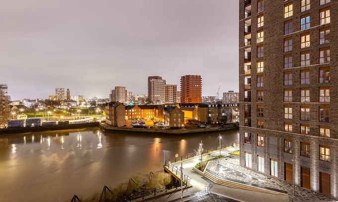Gascoigne Apartamento | Bring the whole family to this great place with lots spaces for fun