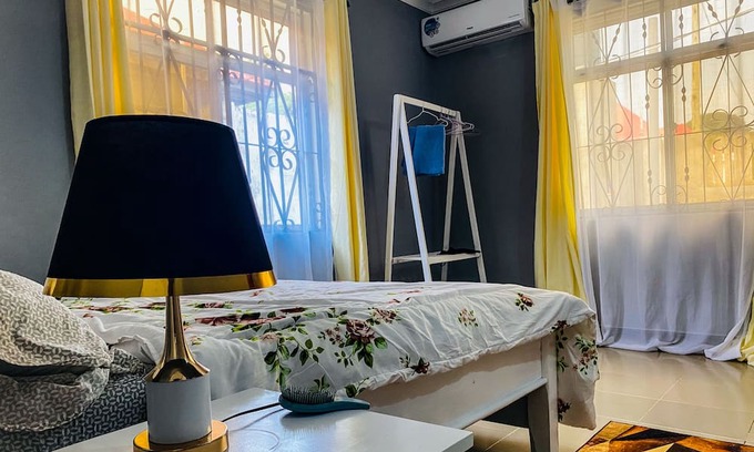 Dar es Salaam Apartamento | Cozy apartment that you can enjoy with your family. Pets freindly