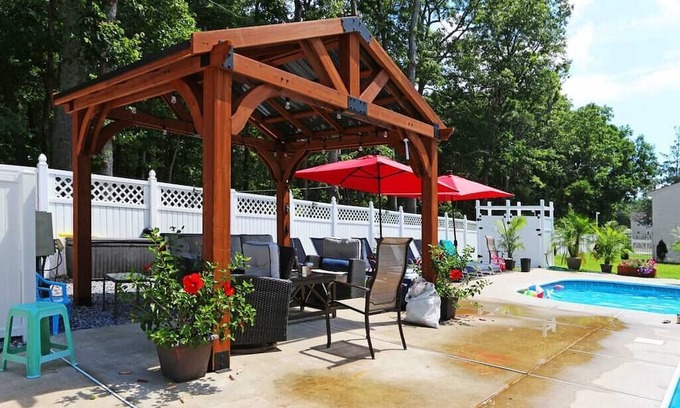 Egg Harbor Township Casa | Suburban Retreat for 16!