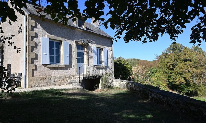 Champallement Casa | Romantisch Ruim 2 Persoons Vakantiehuis met Panoramisch Uitzicht!