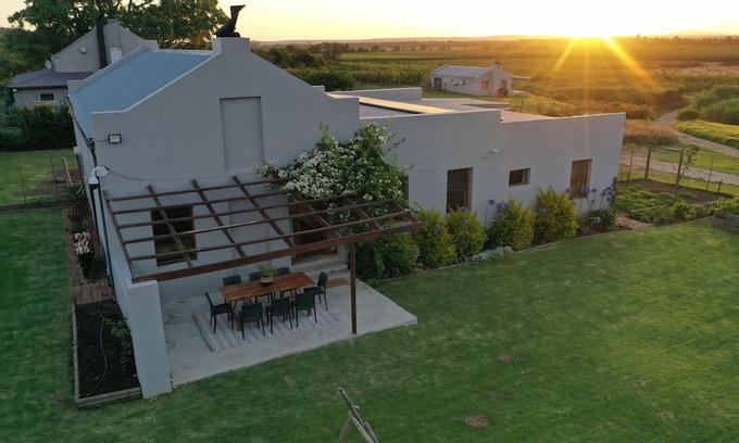 Swellendam Otro | Lowergroen Guestfarm, Working Farm