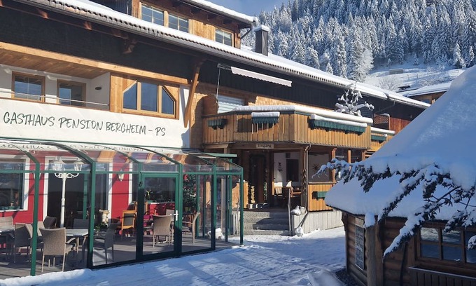 Tannheim Cabaña | Doppelzimmer 8 - Gasthaus Pension Bergheim