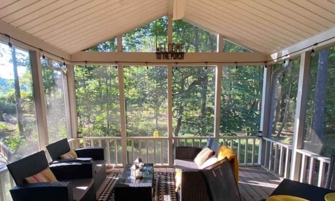 Conestee Casa | B5 Homes- Discover your vacation Haven in Greenville SC