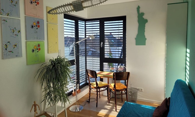 Griesheim Apartamento | Darmstadt-griesheim, Sonniges Zimmer in Moderner Neubauwohnung