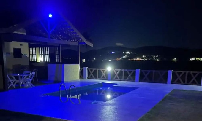 Cabo Frio Casa | Ótima Casa com Piscina, Sauna e Churrasqueira