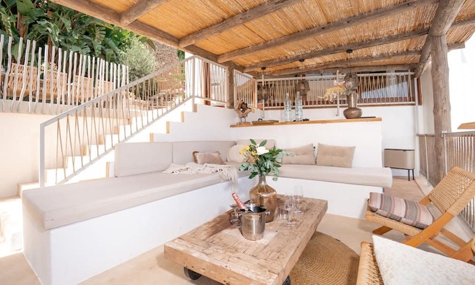 Can Furnet Villa | Can Furnet in Ibiza with 4 bedrooms and 8 bathrooms