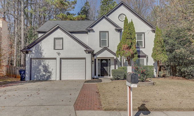 Lawrenceville Cabaña | Spacious Lawrenceville Retreat w/ Fireplace + Deck