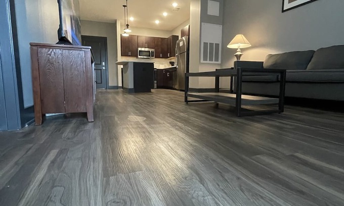Fishers Apartamento | Fishers! 2nd floor with everything. Upscale and classy!