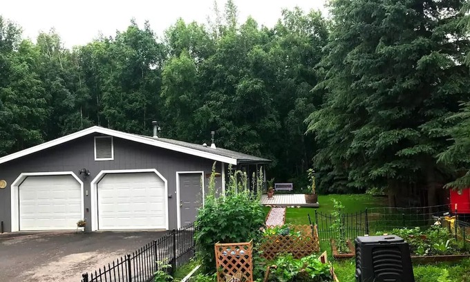 Fairbanks Apartamento | Large, with breakfast and hot tub!