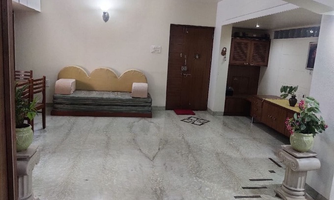 Aundh Cama Y Desayuno | A stay in the middle of the City in presence of divine nature and green beauty